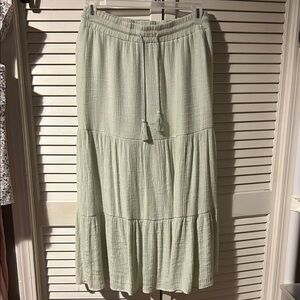 Wonderly Elegant light Green Tiered Skirt M